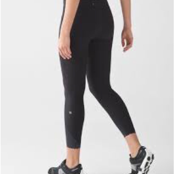 Lululemon Tight Stuff Scallop Hem Leggings - Picture 4 of 6
